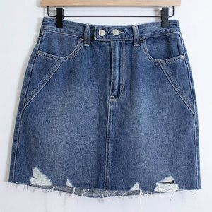 Hollister Ultra High-Rise Cut Off Distressed Denim Skirt with Yoke Detail - 3
